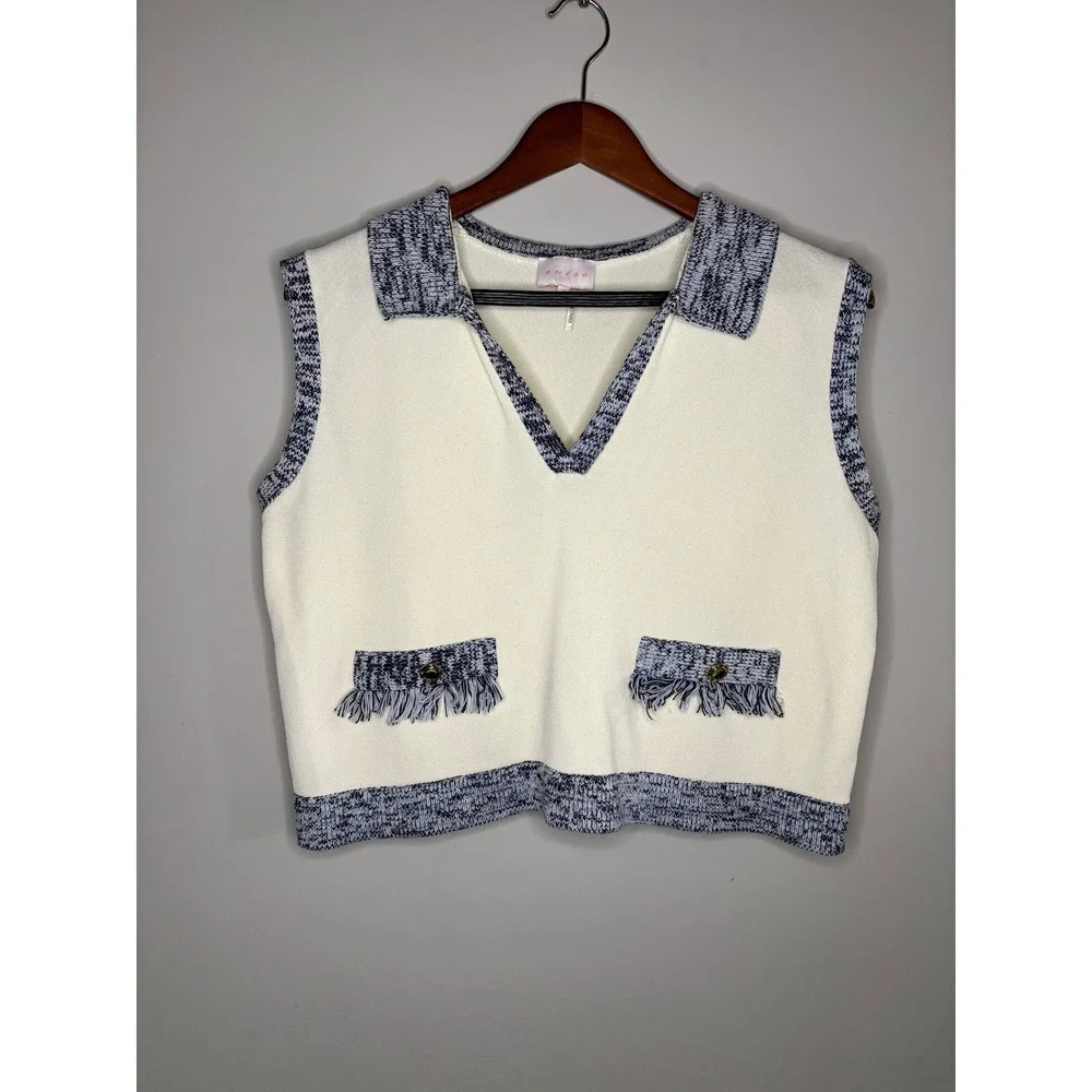 Entro‎ Cream Blue Knit Sweater Vest V Neck Fringe Pocket Womens L